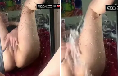 VIET69:Em tự móc bướm phun nước liên tục sướng mê khó cưỡng